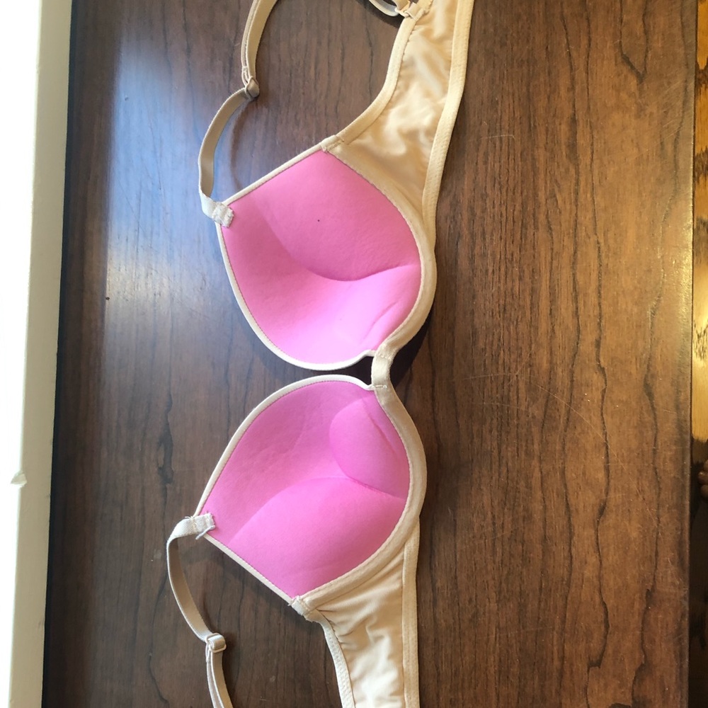 Pink / Victoria’s Secret Push Up Bra